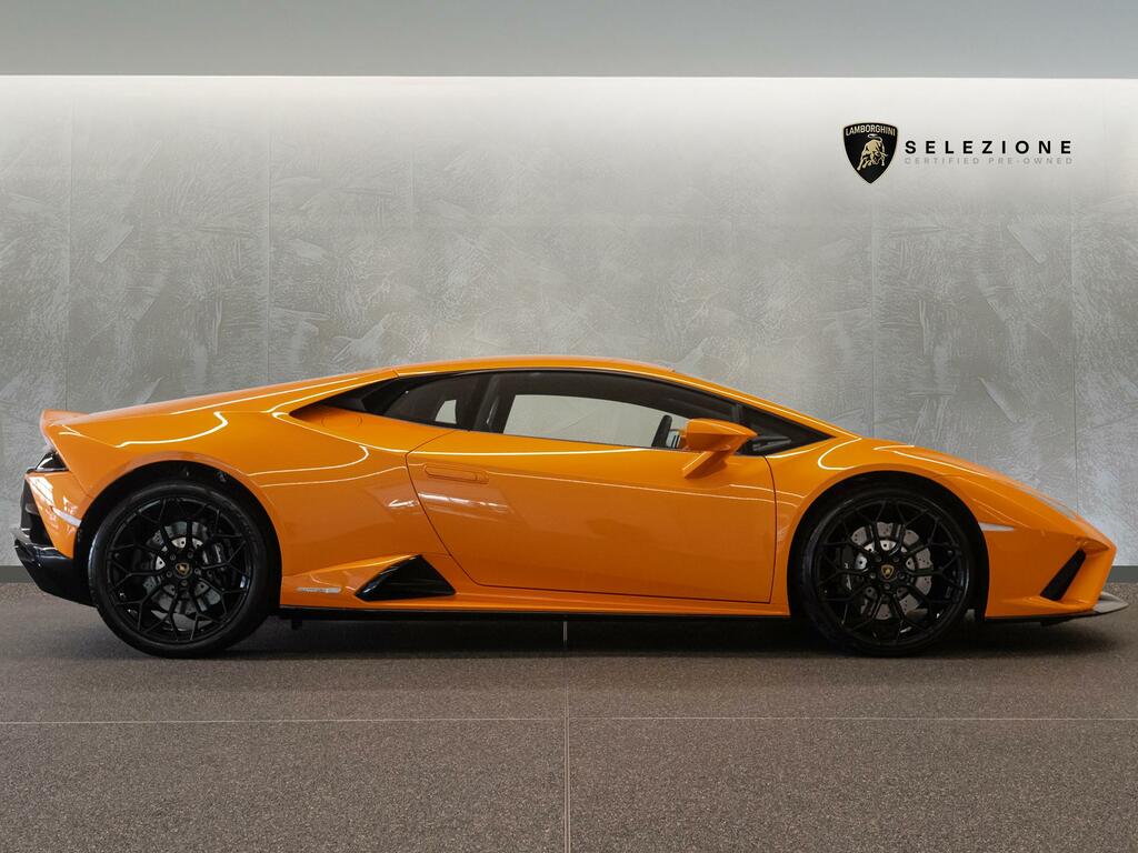Compare Lamborghini Huracan Evo Rwd XXX15 