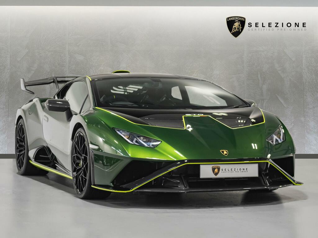 Compare Lamborghini Huracan Huracan Sto 4X2 LJ72CCX Green