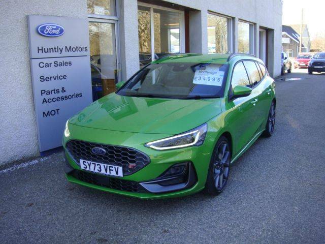 Compare Ford Focus Focus St SY73VFV Green
