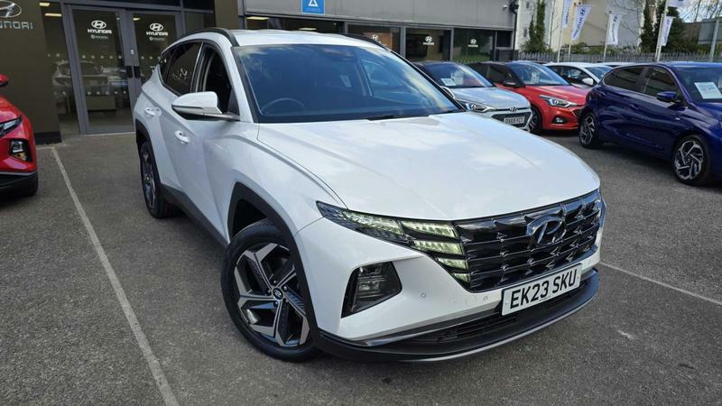 Compare Hyundai Tucson Premium Hybrid 1.6 Ev EK23SKU White
