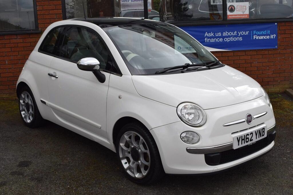 Compare Fiat 500 Hatchback 1.2 Lounge Euro 4 201262 YH62YNB White