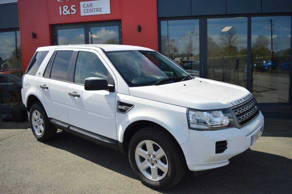 Compare Land Rover Freelander 2.2 Td4 Gs 150 Bhp FY63TZG White