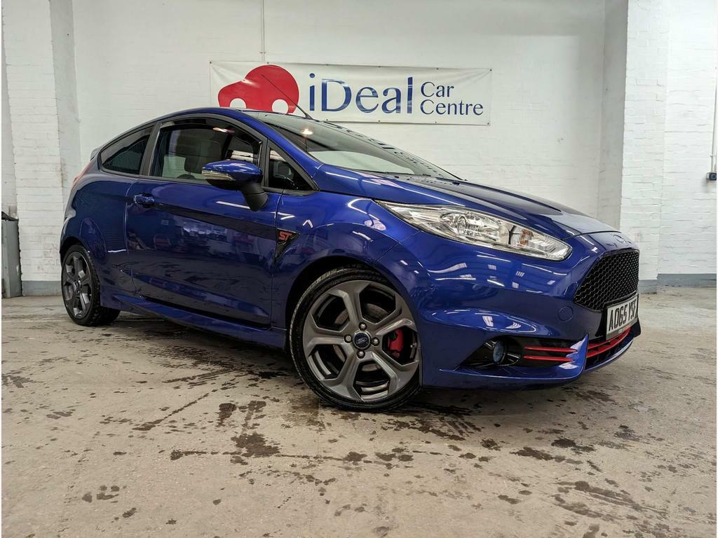 Compare Ford Fiesta 1.6T Ecoboost St-3 Euro 6 A065YSF Blue
