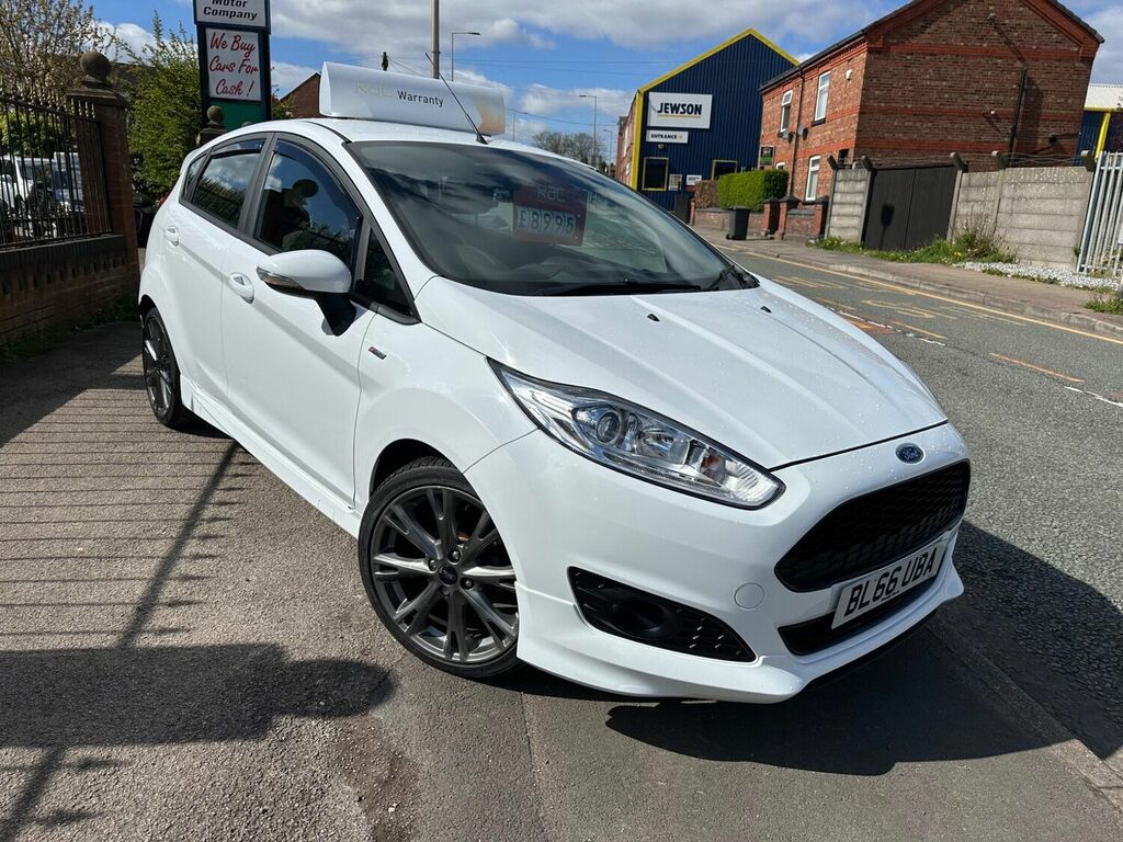 Compare Ford Fiesta Hatchback 1.0T Ecoboost St-line Euro 6 Ss BL66UBA White