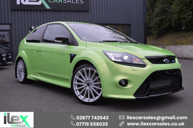Compare Ford Focus 2.5 Rs 300 Bhp YP10EJD Green