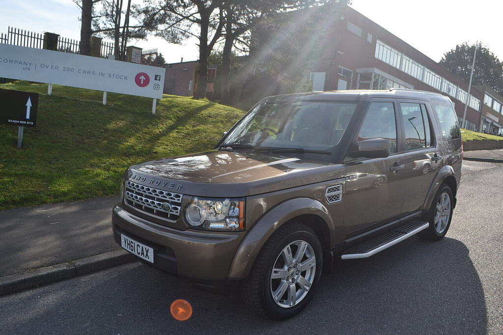 Compare Land Rover Discovery 4 Gs U2088 YH61CAX Brown