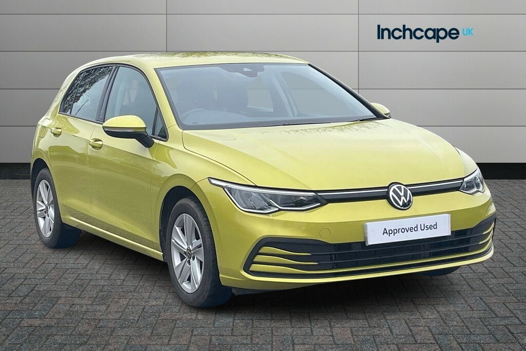 Compare Volkswagen Golf 1.5 Tsi Life YP70JUT Yellow