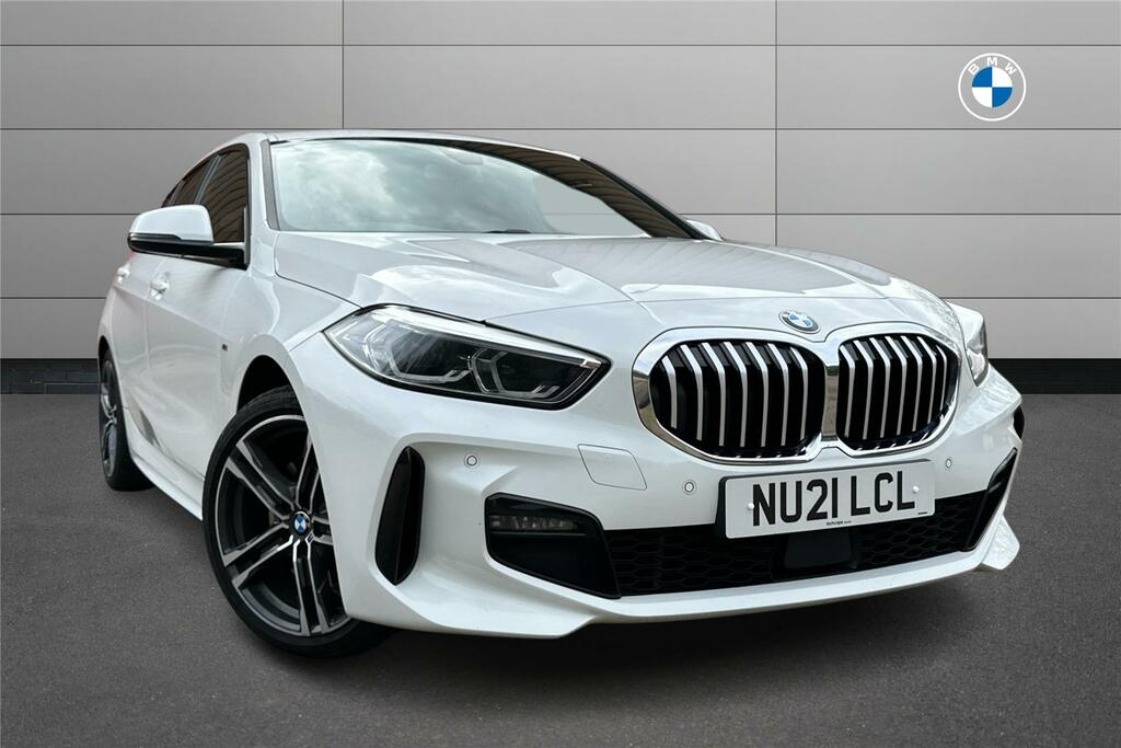 Compare BMW 1 Series 118D M Sport Step NU21LCL White