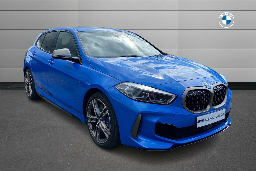 Compare BMW 1 Series M135i Xdrive Step AU22JFE Blue