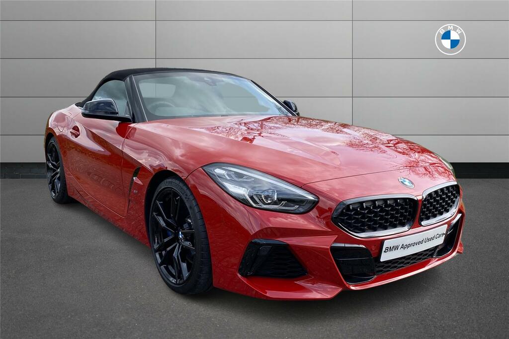 Compare BMW Z4 Sdrive M40i AO71OYT Red