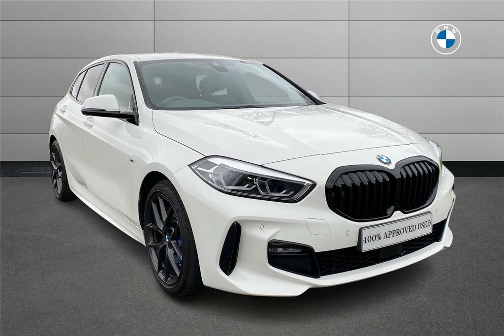 Compare BMW 1 Series 118I 136 M Sport YA21NYX White