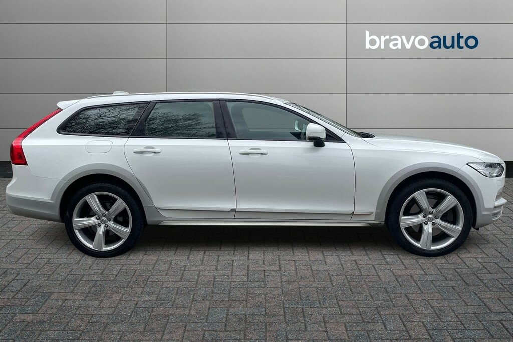 Compare Volvo V90 Cross Country T6 310 Cross Country Ocean Race Awd Geartron WA68HPV White
