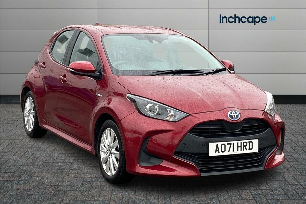 Compare Toyota Yaris 1.5 Hybrid Icon Cvt AO71HRD Red