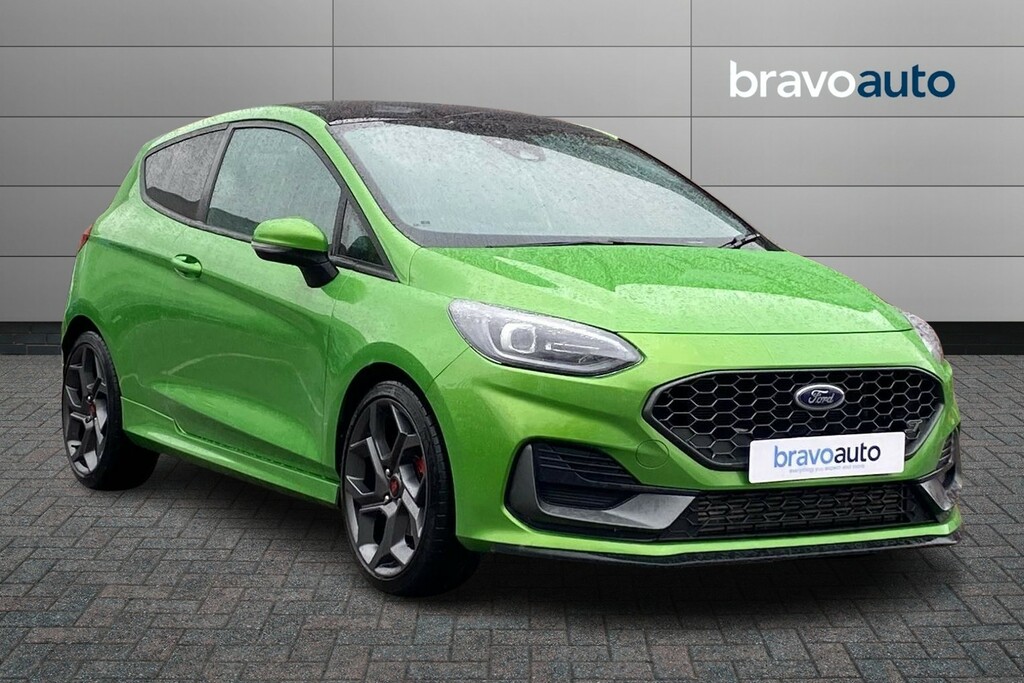 Compare Ford Fiesta 1.5 Ecoboost St-3 EJ72BYO Green