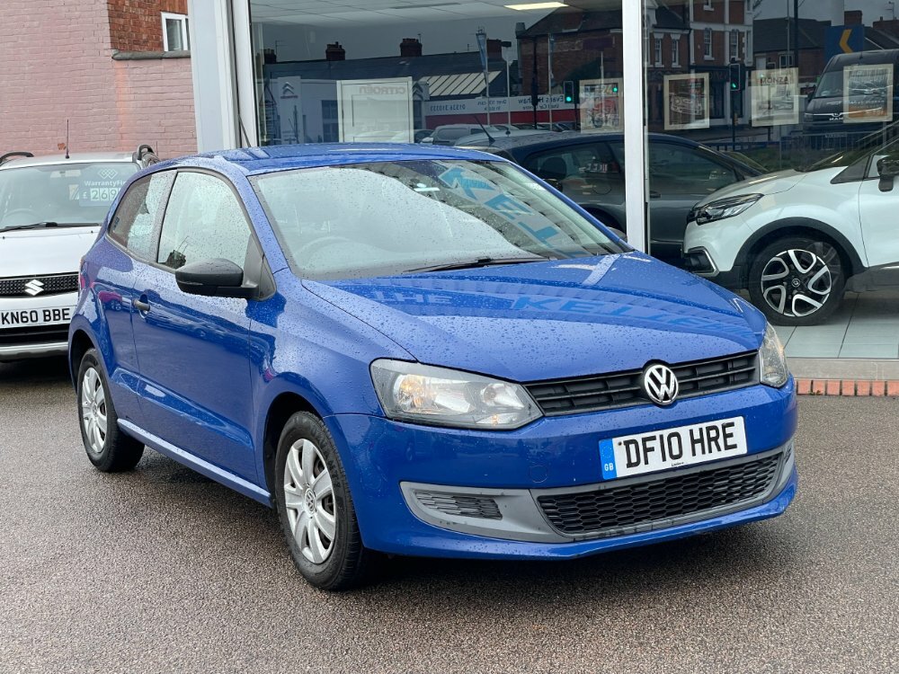 Compare Volkswagen Polo 1.2 60 S DF10HRE Blue