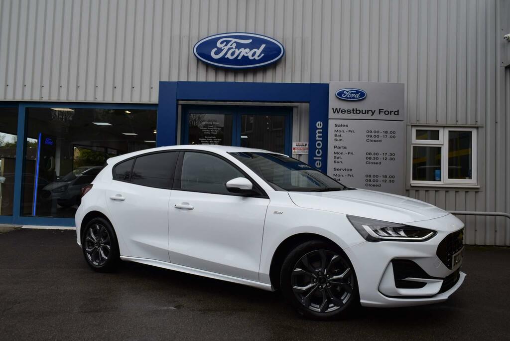 Compare Ford Focus 1.0T Ecoboost St-line Euro 6 Ss BG23PYB White