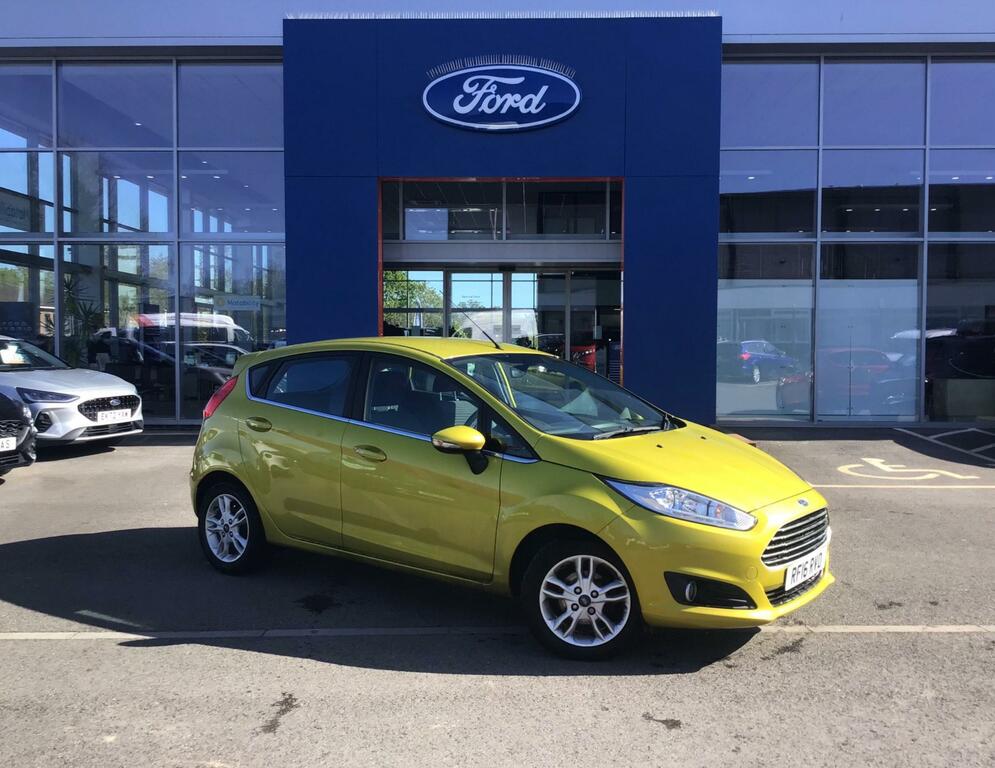 Compare Ford Fiesta 1.25 Zetec Euro 6 RF16RVO Yellow