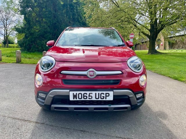 Compare Fiat 500X Hatchback WO65UGP Red