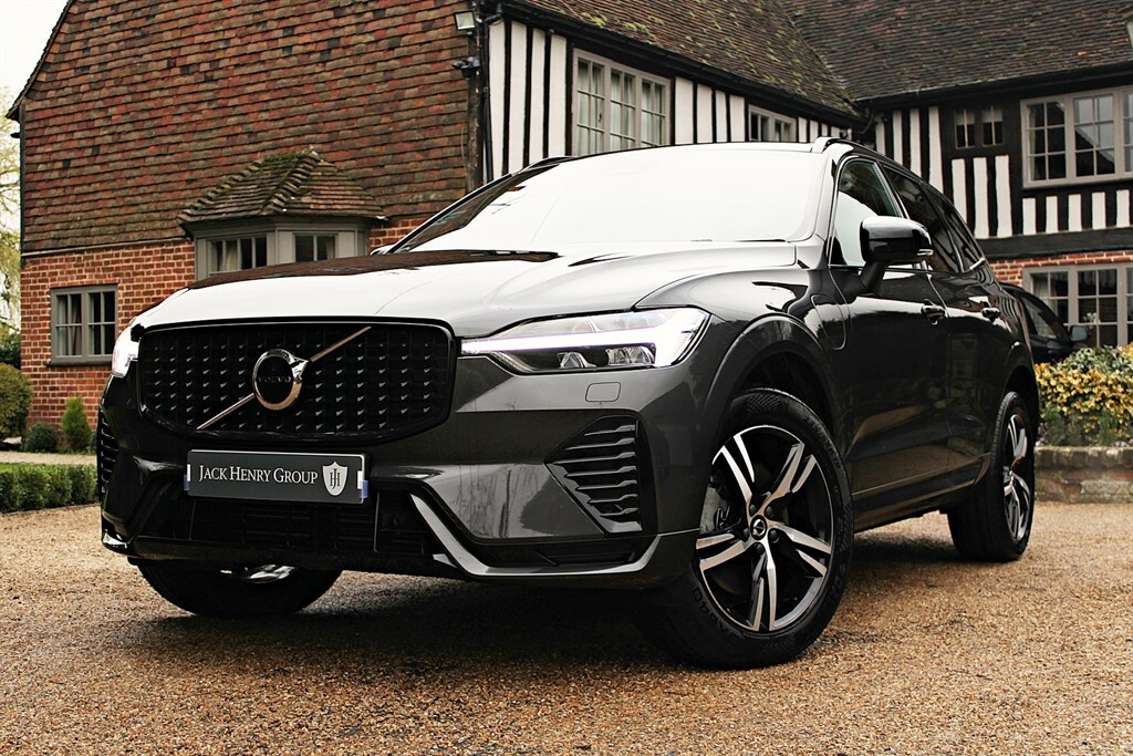 Compare Volvo XC60 Recharge T6 R-design Awd HW71ANF Grey