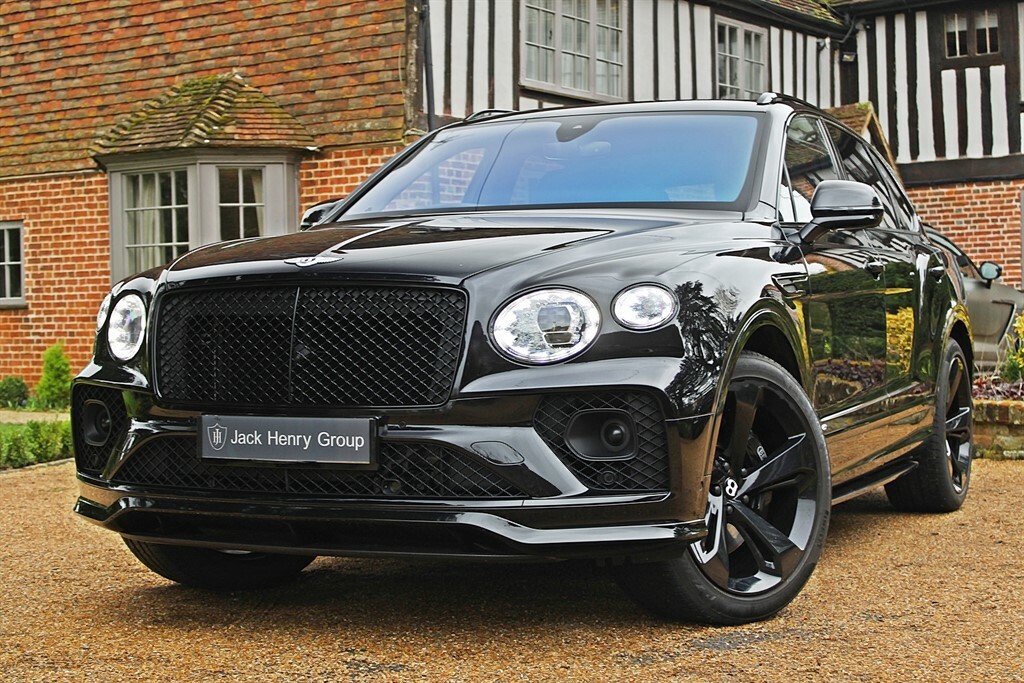 Compare Bentley Bentayga V8 DA70AZU Black