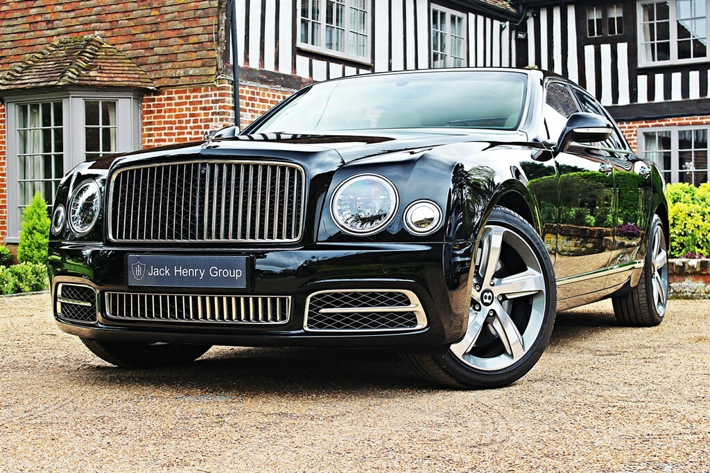 Compare Bentley Mulsanne V8 Speed RGZ7707 Black