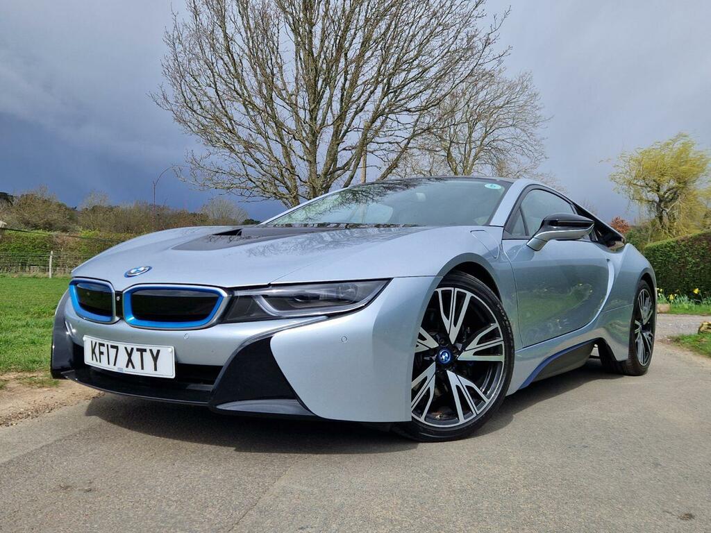 BMW i8 Coupe Silver #1