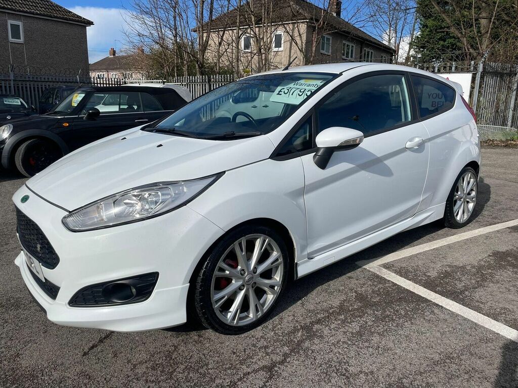 Compare Ford Fiesta Hatchback 1.0T Ecoboost Zetec S Euro 6 Ss CK15OFL White