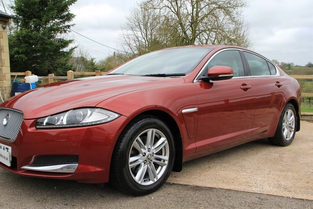 Compare Jaguar XF 3.0D V6 Luxury Euro 5 Ss BV63AAZ Red
