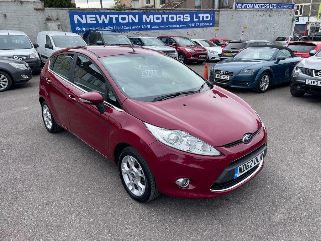 Compare Ford Fiesta 1.25 Zetec Euro 5 ND62OLN Red