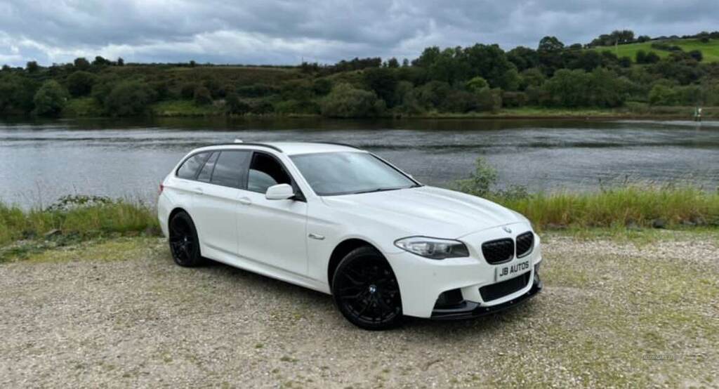 Compare BMW 5 Series 520D M Sport SW62OTE White
