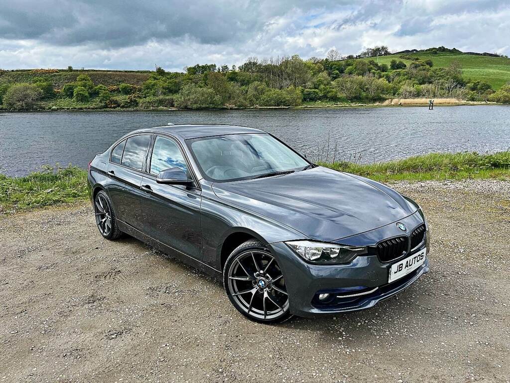 Compare BMW 3 Series 318D Sport CP67JHV Grey