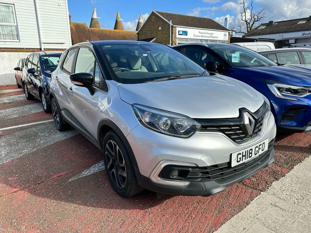 Compare Renault Captur 0.9 Tce Energy Iconic Euro 6 Ss GH18GFO 