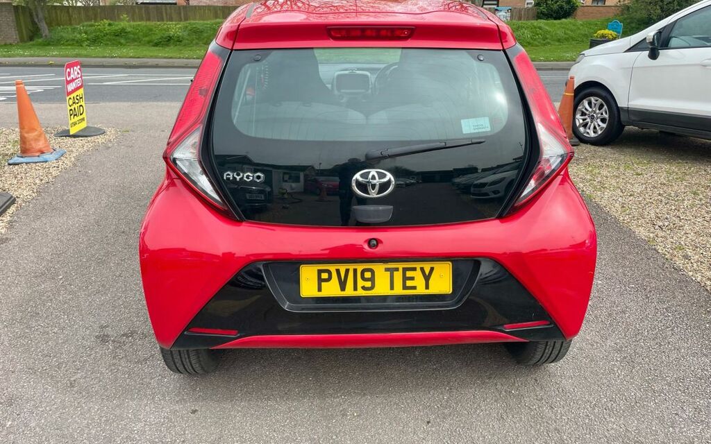 Compare Toyota Aygo Only 17,000 PV19TEV Red