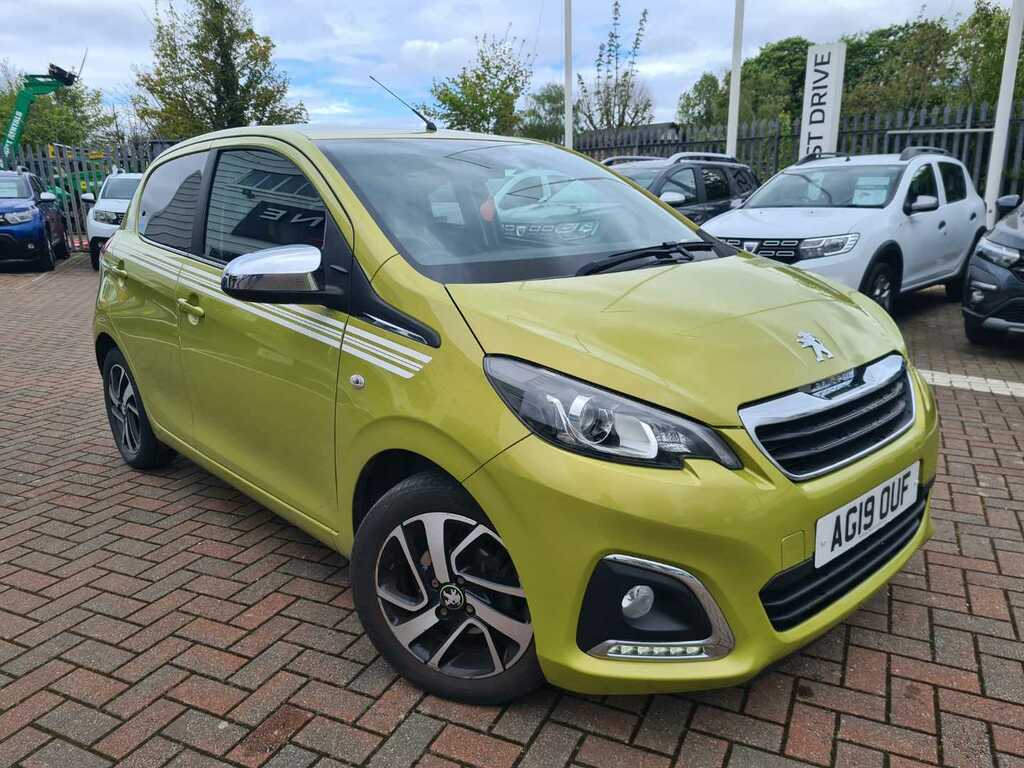 Compare Peugeot 108 Collection AG19OUF Green