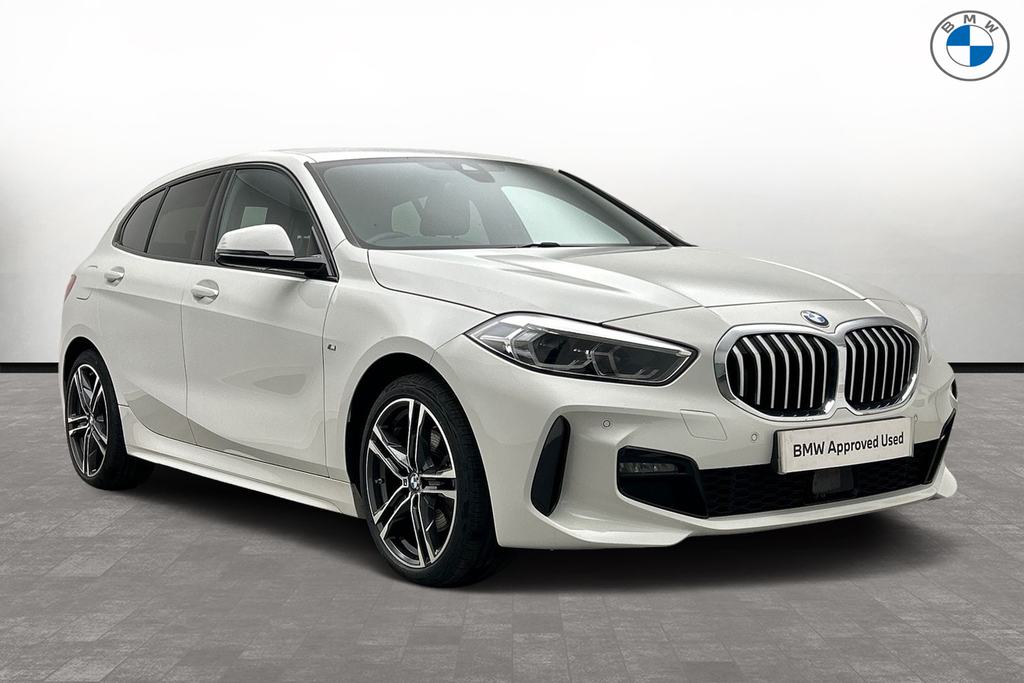Compare BMW 1 Series 118I M Sport YK23KAP White