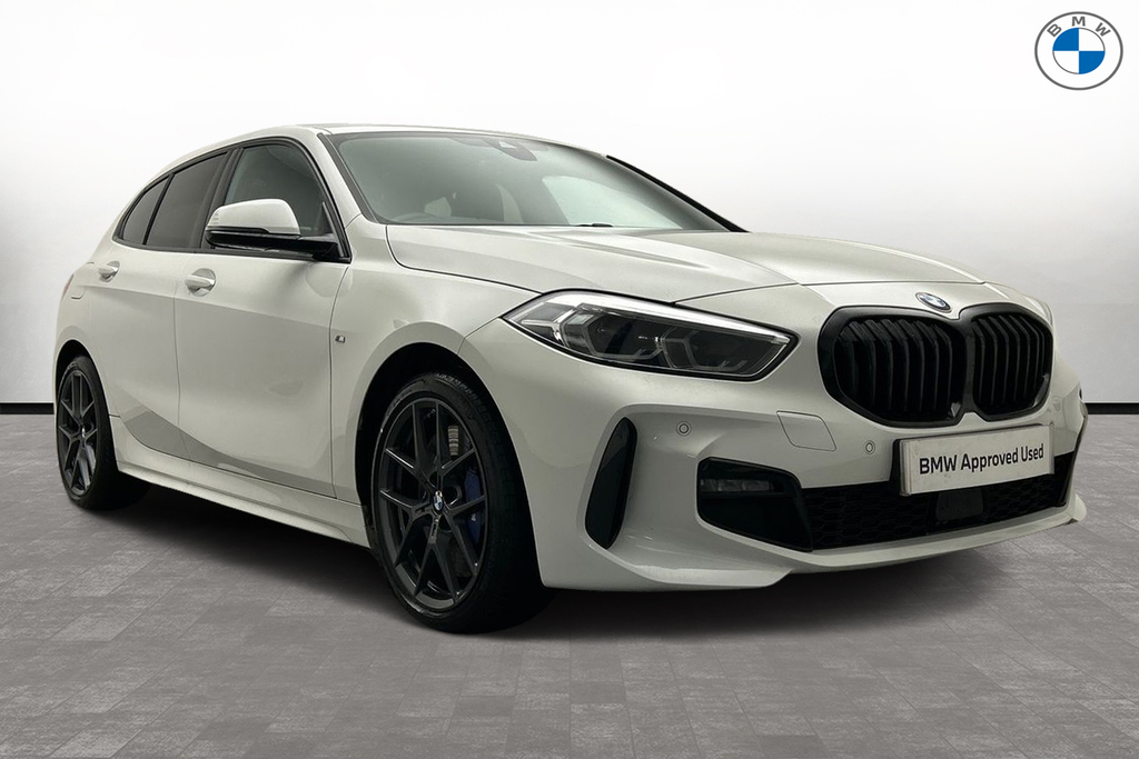 Compare BMW 1 Series 118I M Sport YB23UJE White