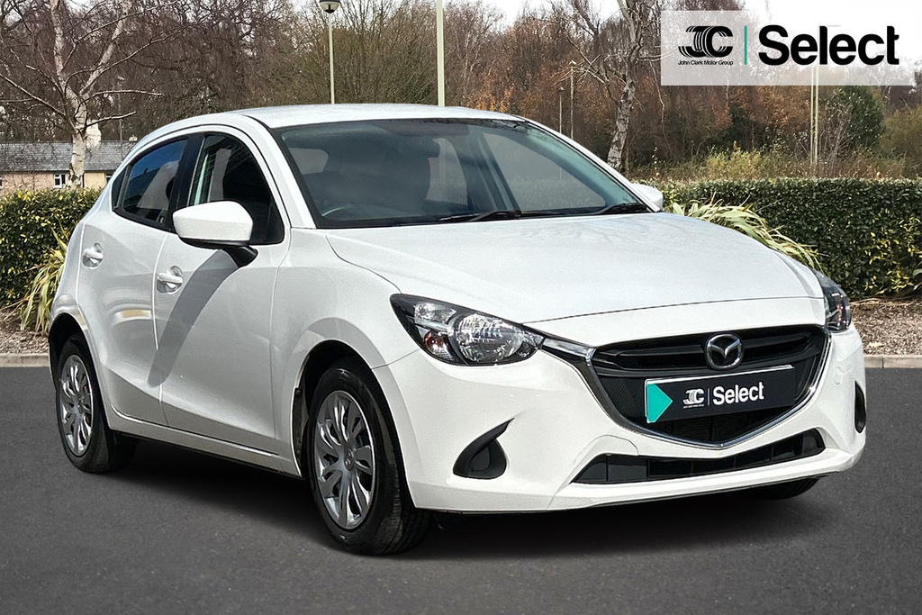 Compare Mazda 2 1.5 Skyactiv-g Se Euro 6 Ss ST66BDE White
