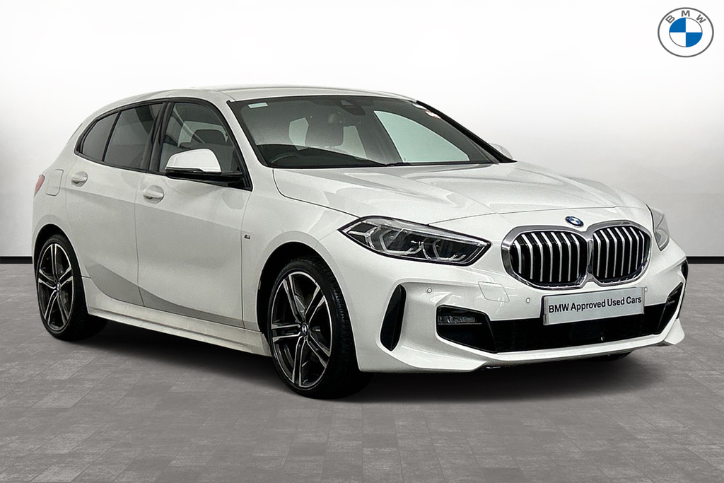 Compare BMW 1 Series 118I M Sport SV21WLO White