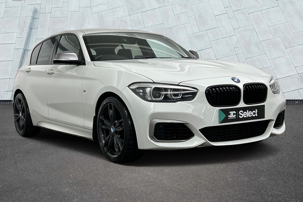 Compare BMW M1 M140i Shadow Edition RE19PXP White
