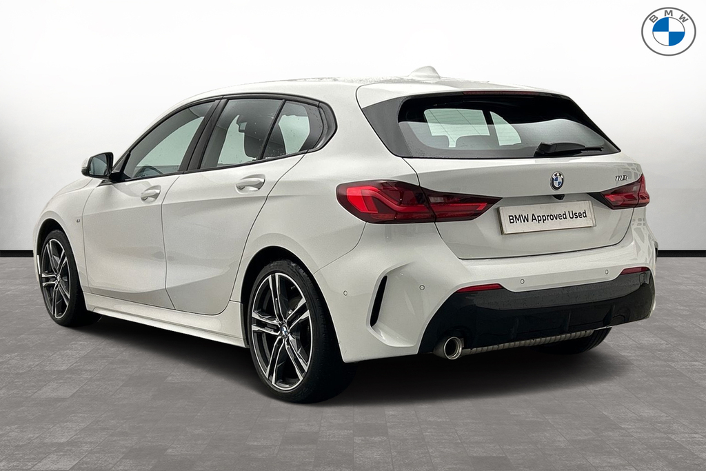 Compare BMW 1 Series 118I M Sport YY21KHT White
