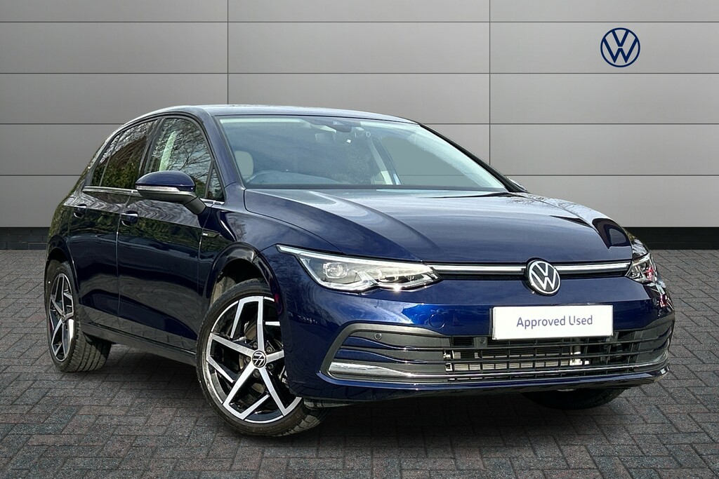 Compare Volkswagen Golf 1.5 Tsi 150 Style VK73LTX Blue