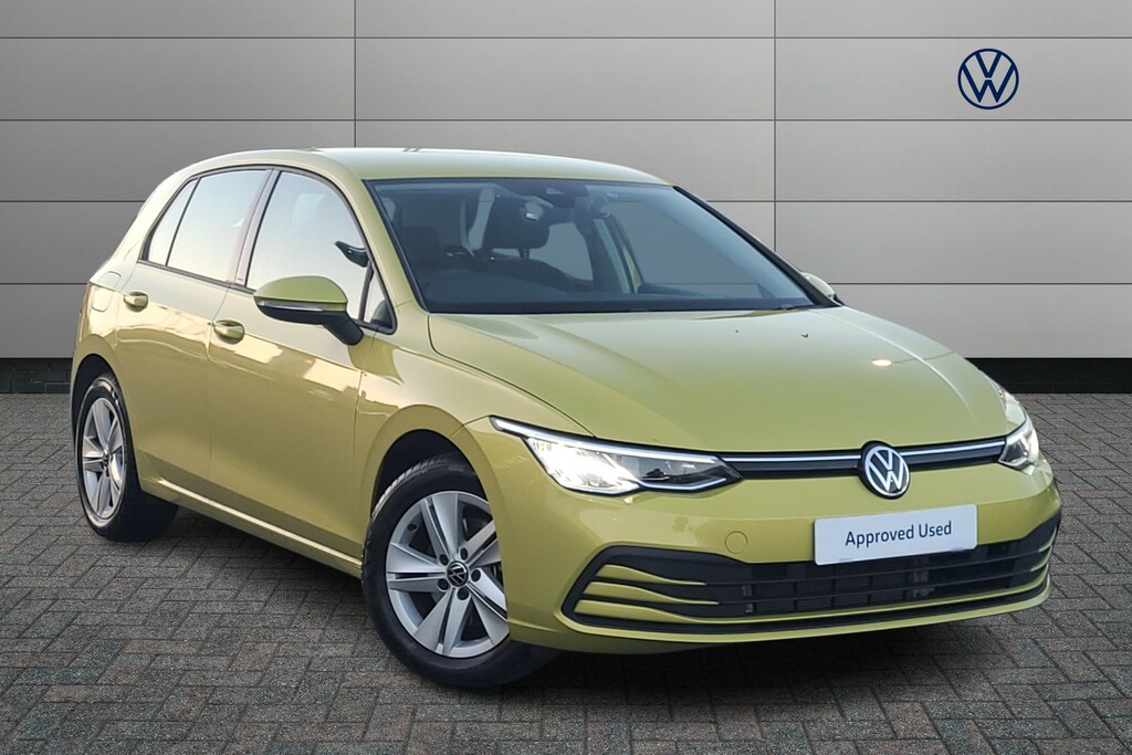 Compare Volkswagen Golf 1.5 Tsi 150 Life BW23YSX Yellow