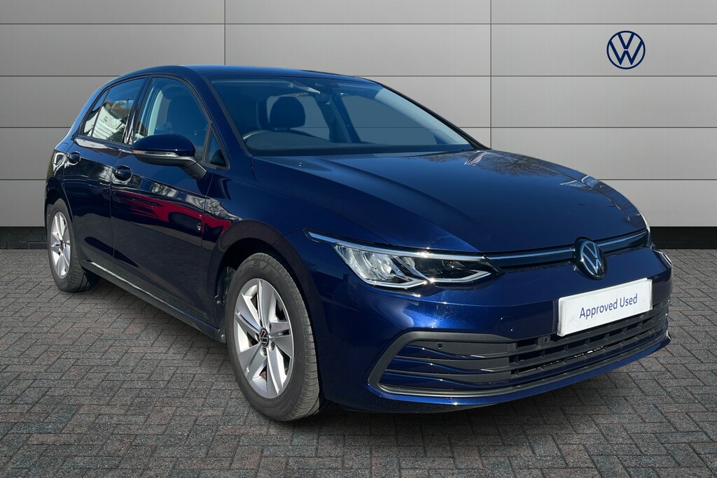 Compare Volkswagen Golf 1.5 Etsi 150 Life Dsg GL23XDC Blue