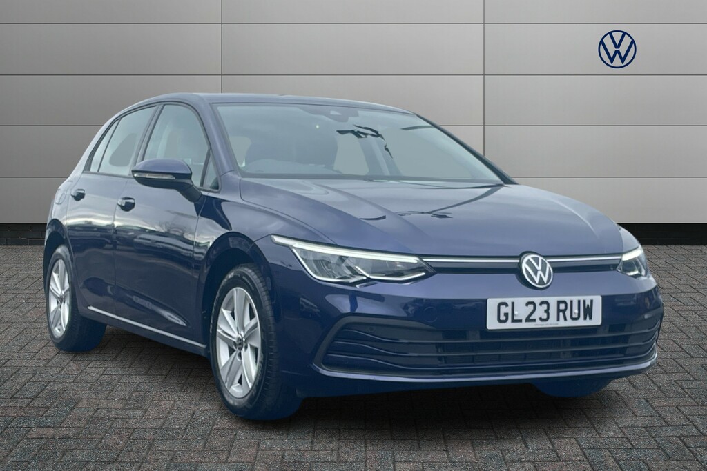 Compare Volkswagen Golf 1.5 Tsi 150 Life GL23RUW Blue