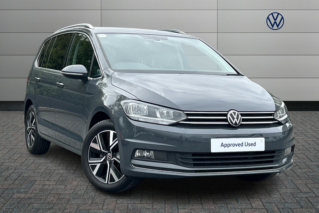 Compare Volkswagen Touran 1.5 Tsi Evo Sel DF70NBA Grey