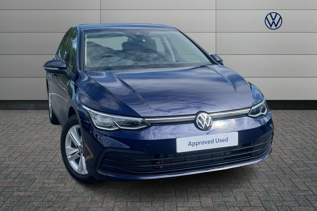 Compare Volkswagen Golf 1.5 Etsi 150 Life Dsg YO73PYD Blue