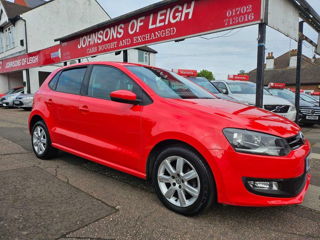 Compare Volkswagen Polo 1.4 Match Edition Euro 5 WU14ODW Red