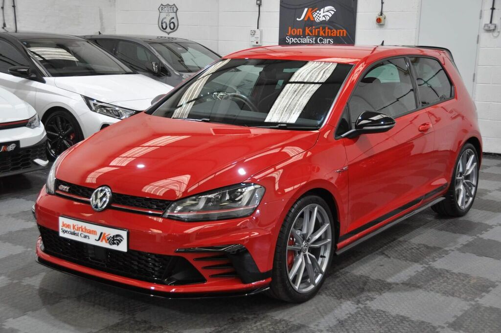 Compare Volkswagen Golf Golf Gti Clubsport S SO66NBM Red
