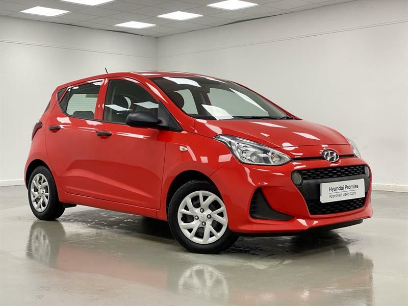 Compare Hyundai I10 I10 S DS18PUY Red