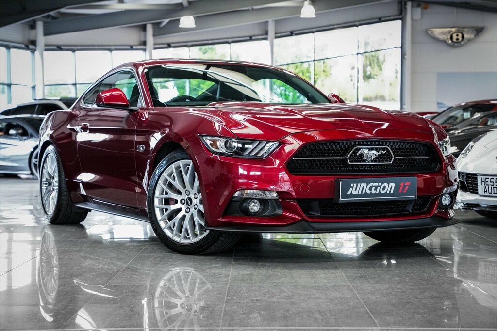 Compare Ford Mustang 5.0 V8 Gt Fastback Euro 6 EK66LWH 